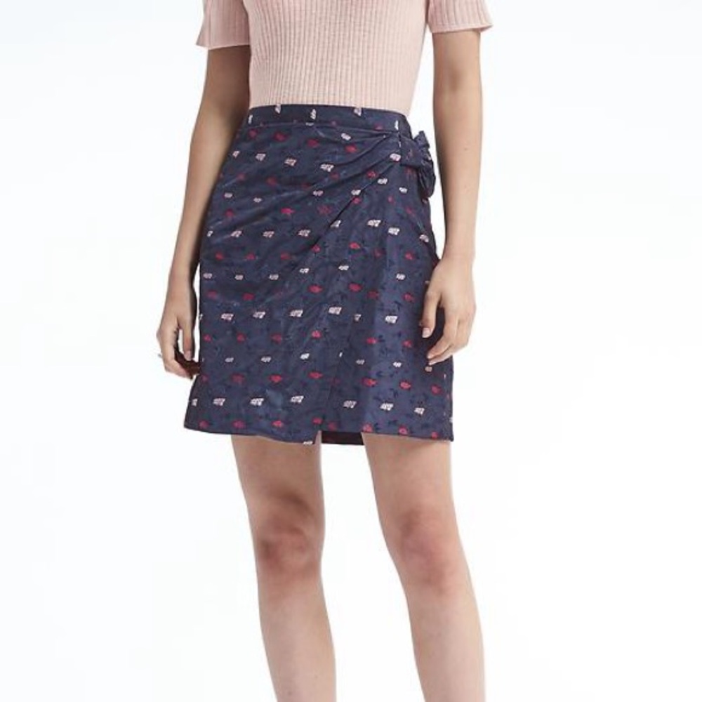 Banana Republic Blue Satin Floral Knot-Wrap Mini Skirt Women Size 0 Lined